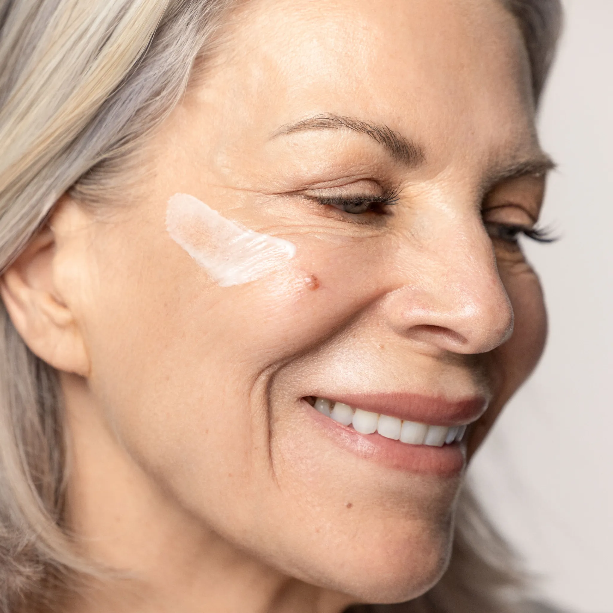 Brightening Serum / Vitamin C   Niacinamide   Bio-Renewal Peptide