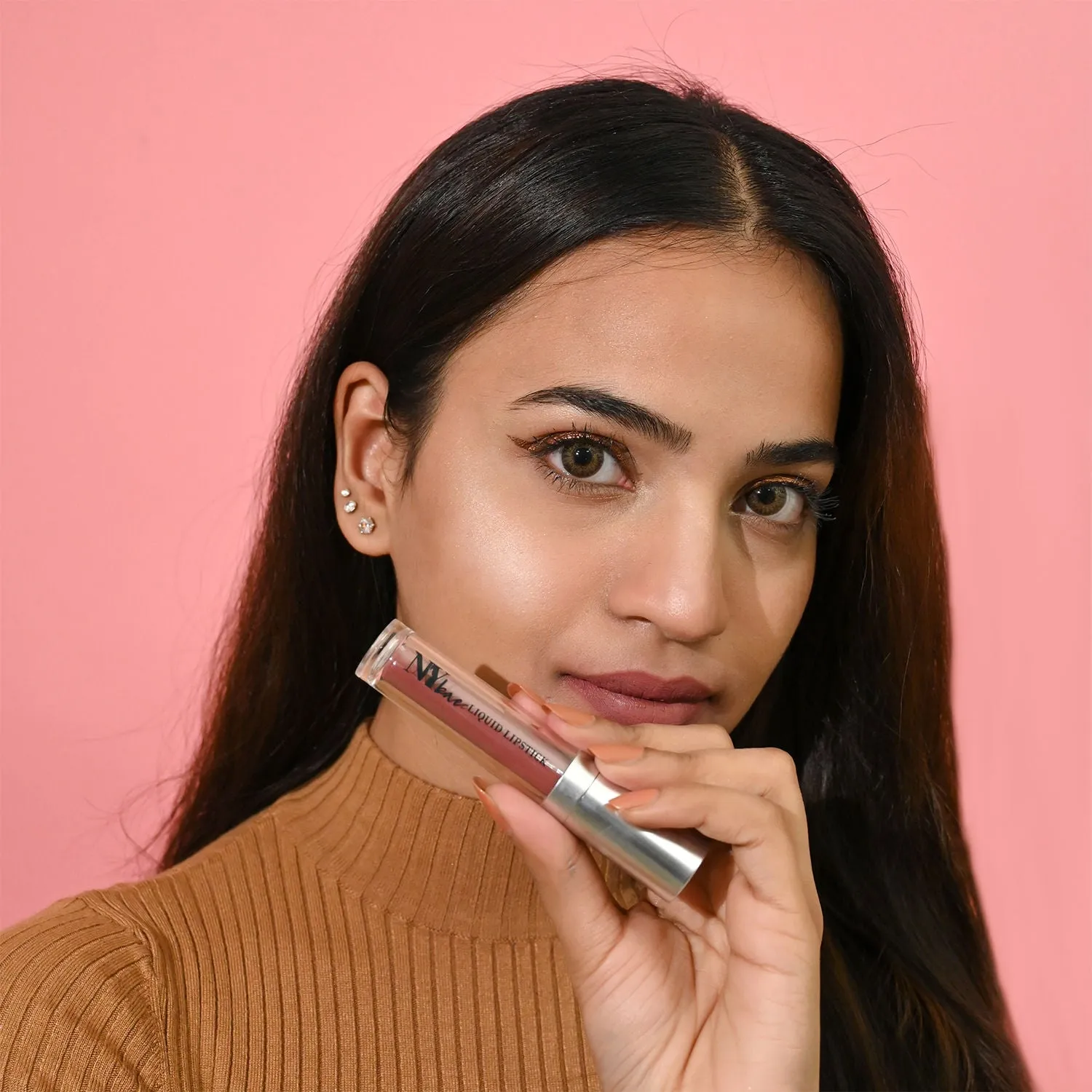NY Bae Confessions of a Lip-a-holic Liquid Lipstick - Mugs And Hugs 12 (4.5 ml) | Nude Brown | With Jojoba Oil | Rich Colour | Lasts 12  Hours
